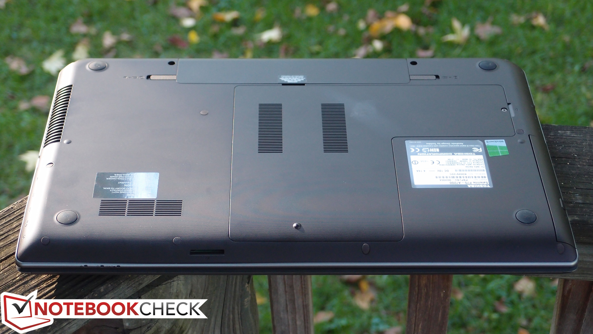 Review Toshiba Satellite P75-A7200 Notebook - NotebookCheck.net Reviews