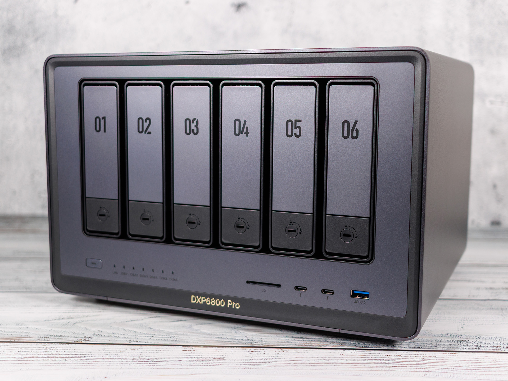 Great hardware, not quite there yet - Ugreen NASync DXP6800 Pro review