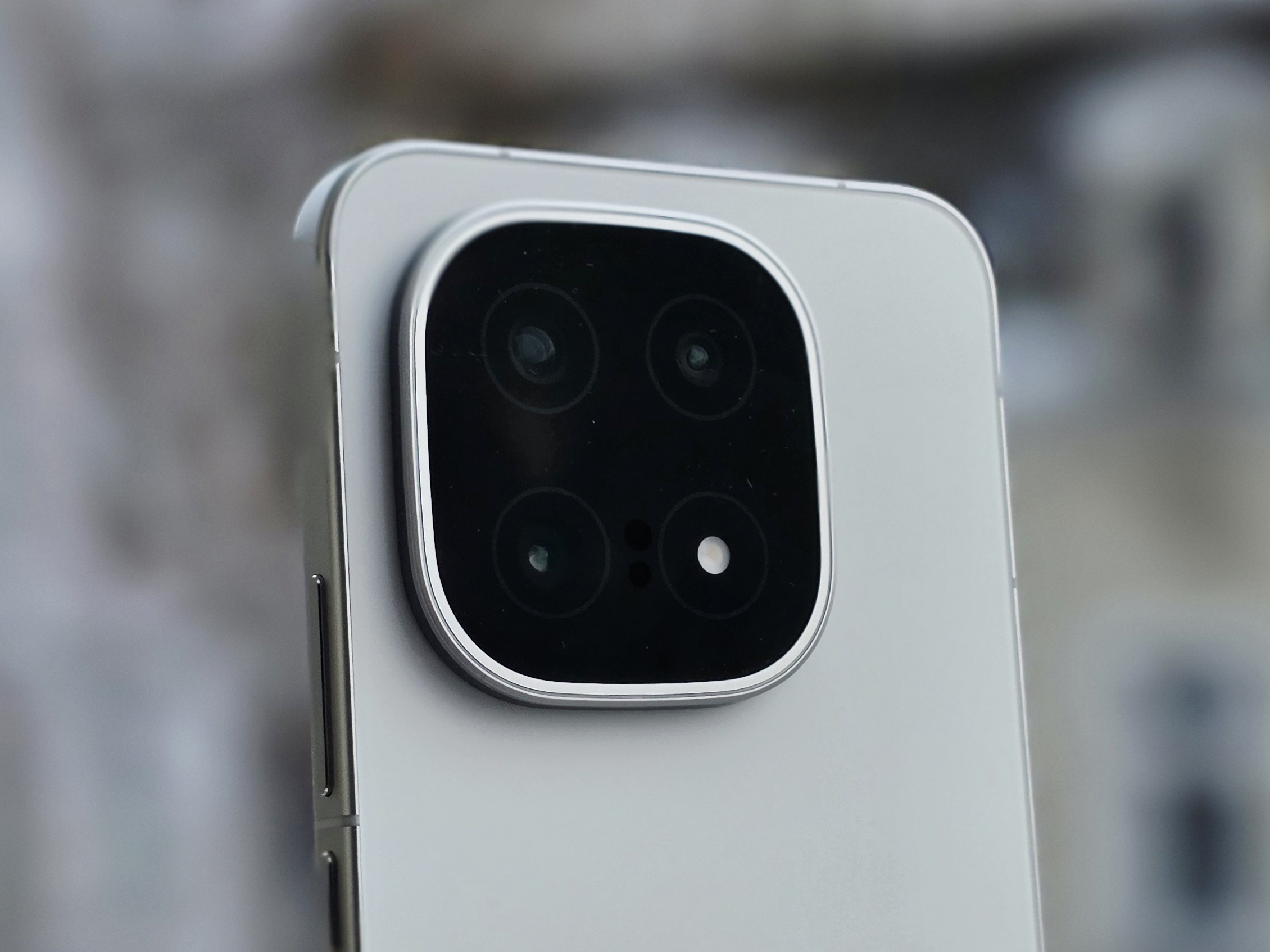 Manufacturers would do well to copy this ingenious feature of Vivo's gaming smartphone Vivo's latest gaming phone features Halo Dynamic Light, a technology that would also look great on an iPhone 18 or Galaxy S26. The colored light ring around the…