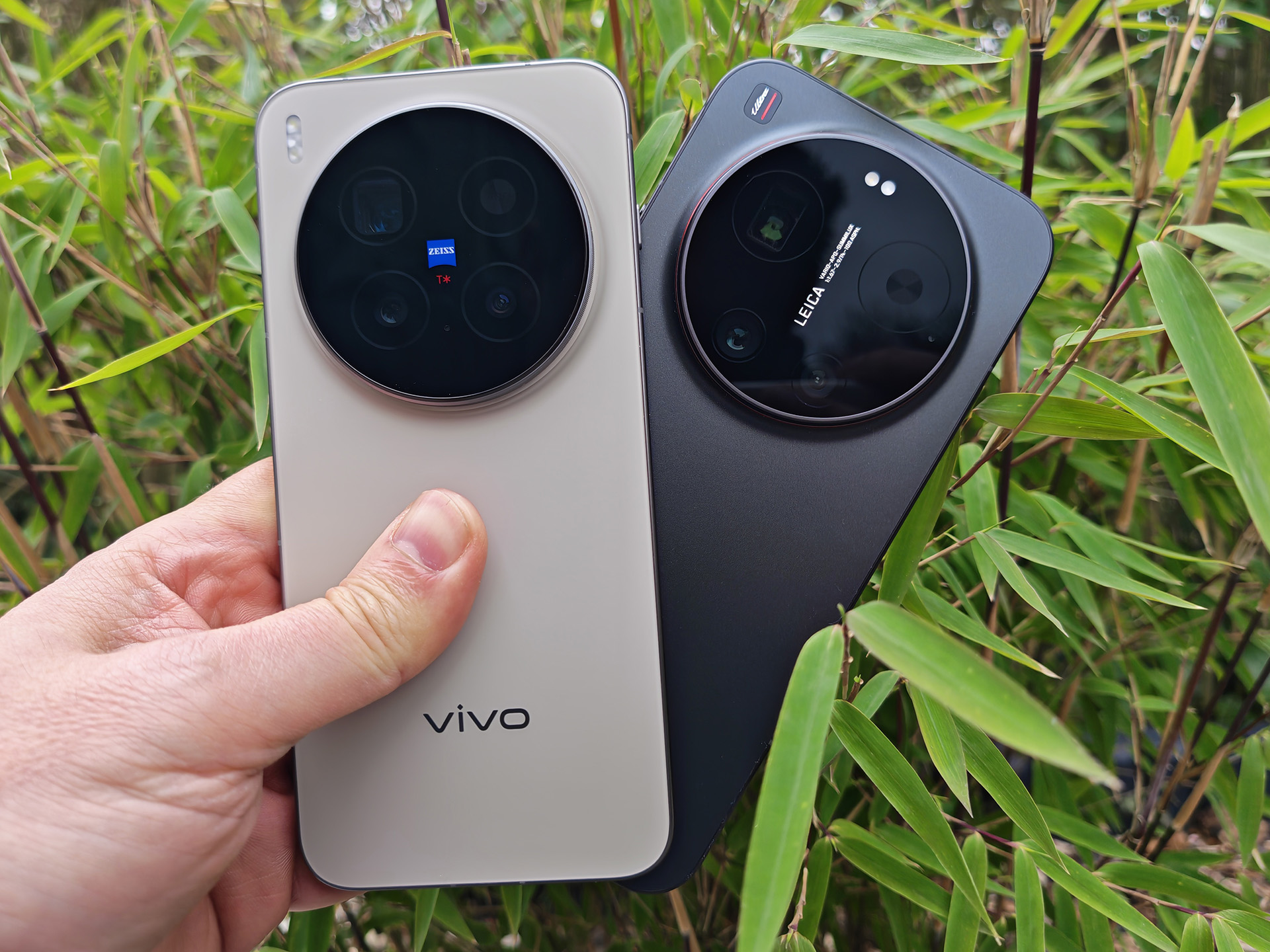 A showdown in China: Vivo X300 Pro vs. Xiaomi 17 Ultra in a camera comparison review