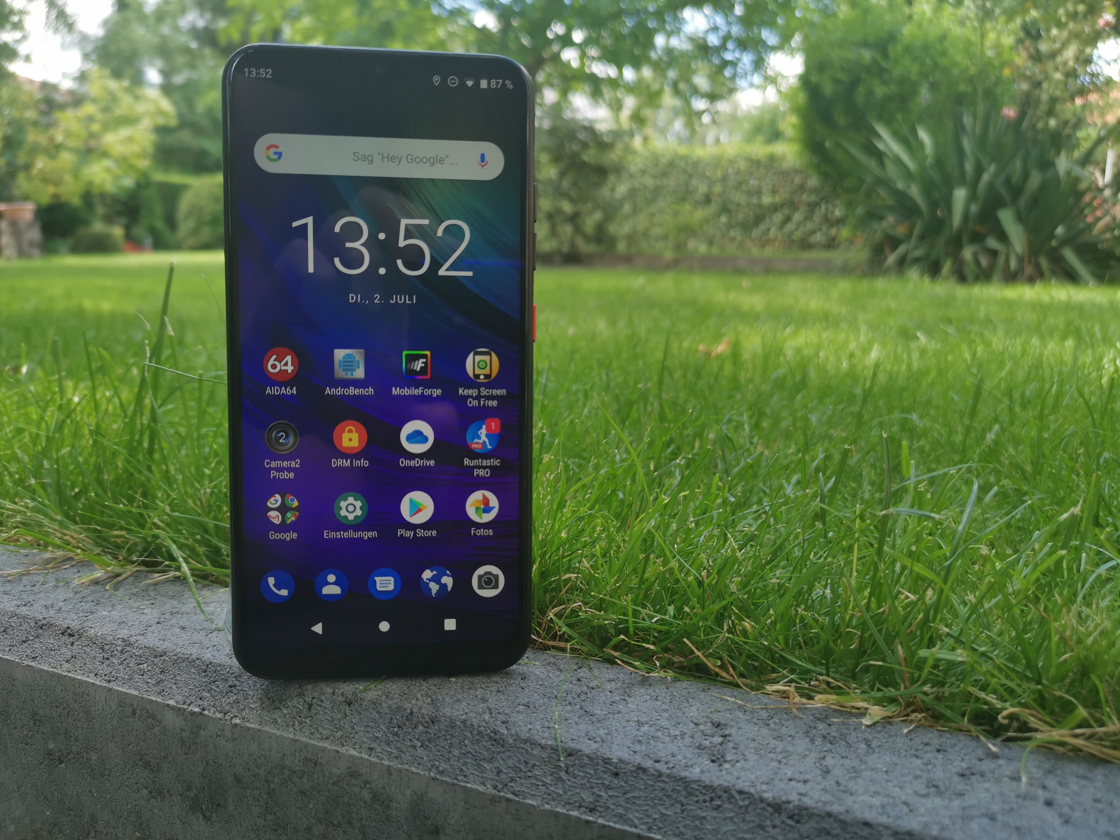 Смартфон blade v10. V10 Vita. ZTE Blade v10. Vita 10. Смартфоны за 10000 рублей лучшие с большим экраном