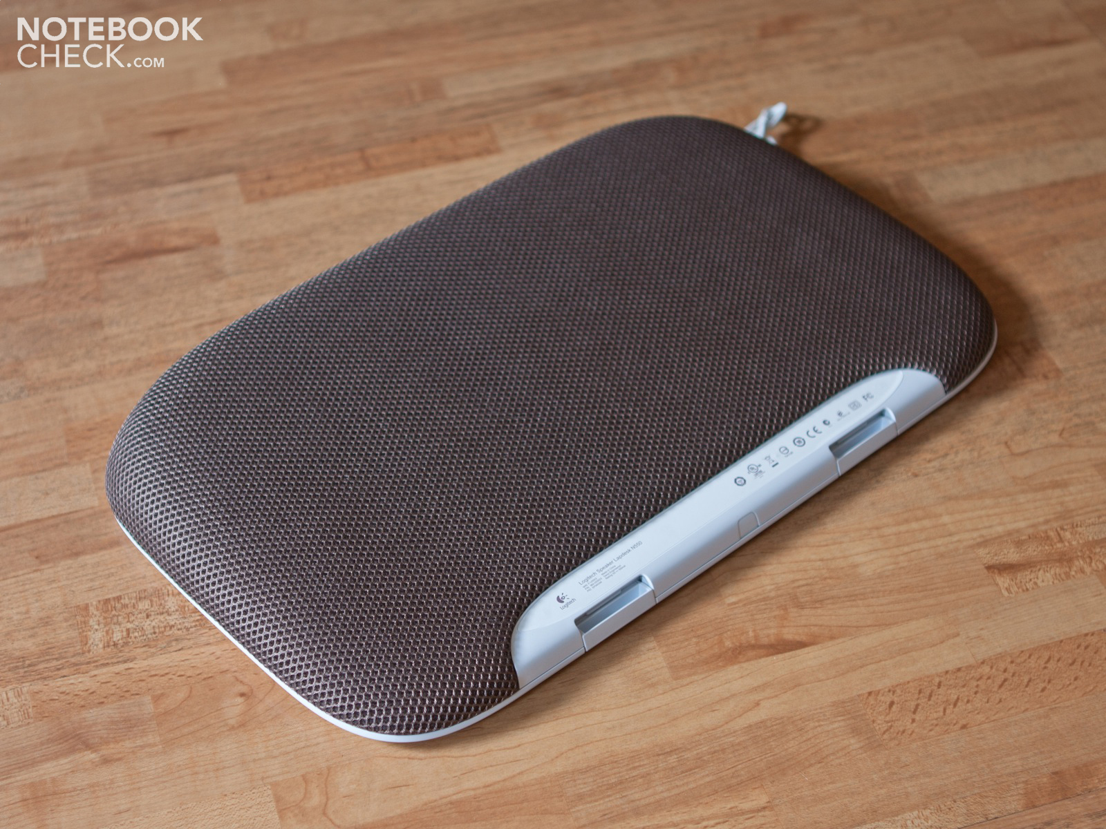 Review Logitech Speaker Lapdesk N550 Notebookcheck Net Reviews