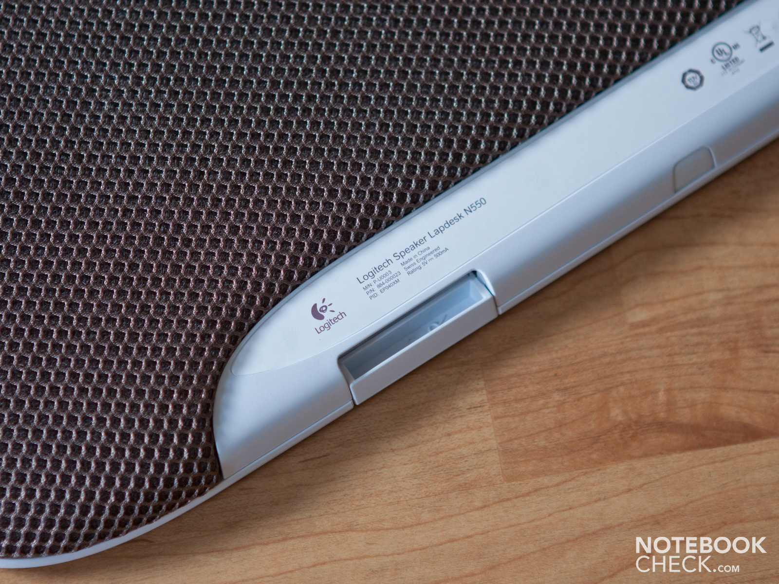 Review Logitech Speaker Lapdesk N550 Notebookcheck Net Reviews