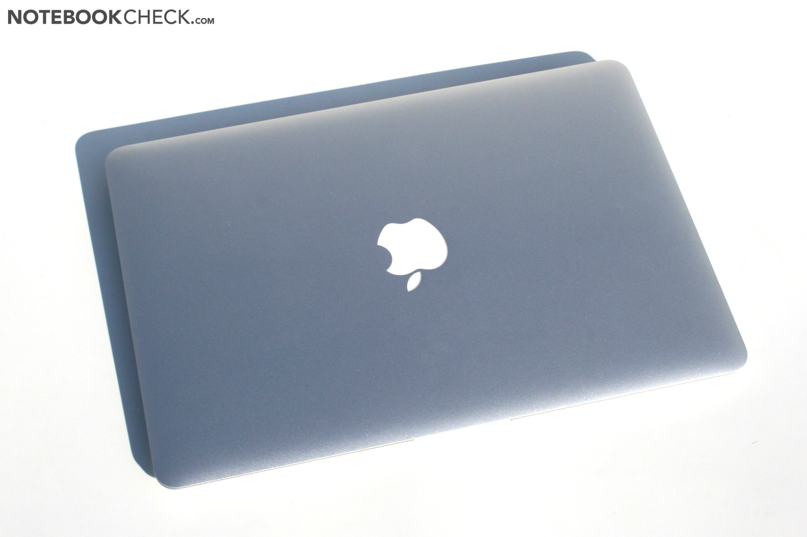 Review Apple MacBook Air 13 Mid 2011 (1.7 GHz, 256 GB SSD 