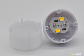 Build quality is described as not all that impressive (Image source: bdos on MySKU)