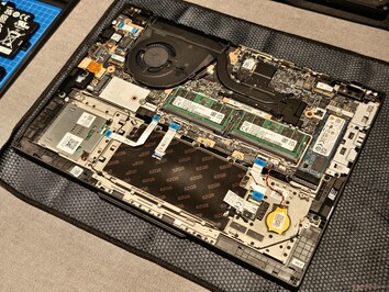 Lenovo ThinkPad T14 Gen 5: New internal design with two RAM slots (picture source: Notebookcheck)