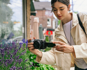 The 3.2-inch vari-angle monitor helps creators frame shots more easily.