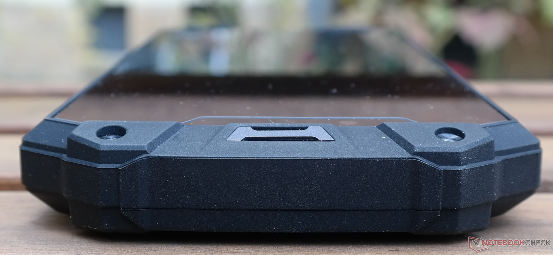 Oukitel WP2 Smartphone Review - Notebookcheck Review