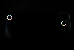 MSI's first gaming handheld looks a bit like the ASUS ROG Ally from the front. (Image source: MSI)