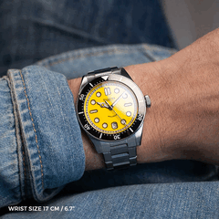 The Tuseno Shellback V2 is powered by a Sellita SW200-1 automatic movement (Image source: Tuseno)