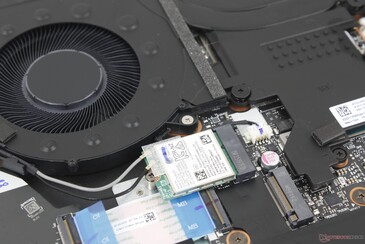 The wireless card is also user-accessible. (Image source: Allen Ngo of Notebookcheck)