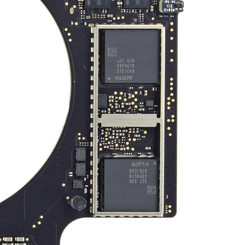 MacBook Pro 15 soldered SSD - Source: ifixit.com (6)