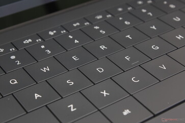 Backlit zero-lattice keyboard returns with 0.8 mm travel