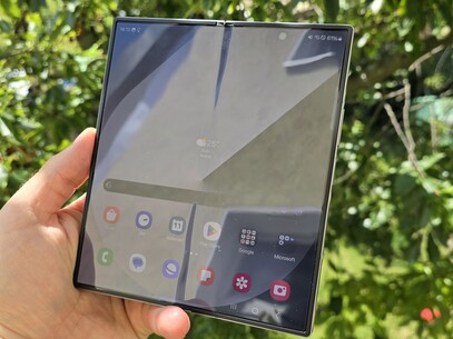 Samsung Galaxy Z Fold 6 smartphone review