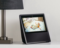 Amazon Echo Show smart speaker with touchscreen