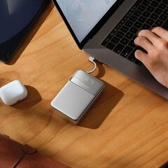 The EcoFlow Rapid magnetic 10,000mAh power bank is now available (Image source: EcoFlow)
