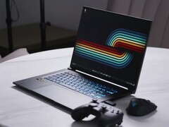 The Gigabyte Aero X16 gaming laptop comes in under 2 kg at 1.9 kg (4.19 lbs.). (Image source: NotebookcheckReviews on YouTube)