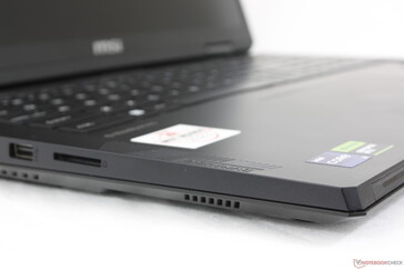 Chassis materials are a combination of magnesium-alloy and plastic