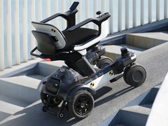 The Strutt EV1 personal mobility vehicle can automatically navigate around obstacles with 3D mapping. (Image source: Strutt)