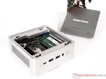 Minisforum Venus Series NAB6 review: The sleek mini PC with a fast