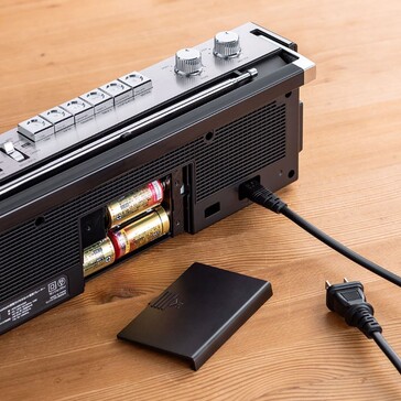 The Sanwa cassette boombox can run approximately 50 hours on 4 C-sized batteries. (Image source: Sanwa Supply)