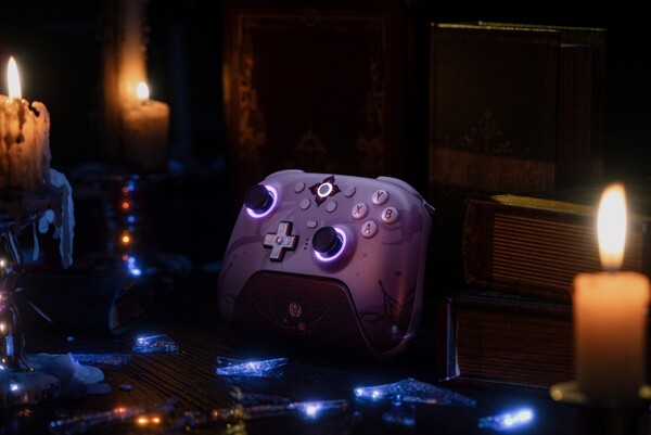 The 8BitDo Ultimate 2 Wireless Controller (Honkai: Star Rail - Evernight) has RGB light rings. (Image source: 8BitDo)
