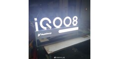 An alleged iQOO 8 poster. (Source: WHYLAB via Weibo)