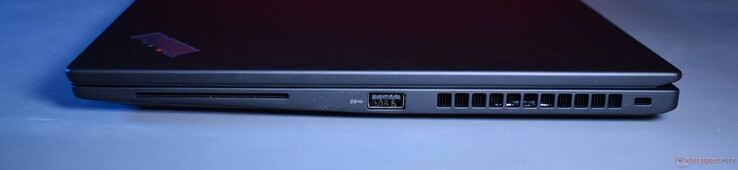 right: Smarcard Reader, USB A 3.2 Gen 1, Kensington Lock