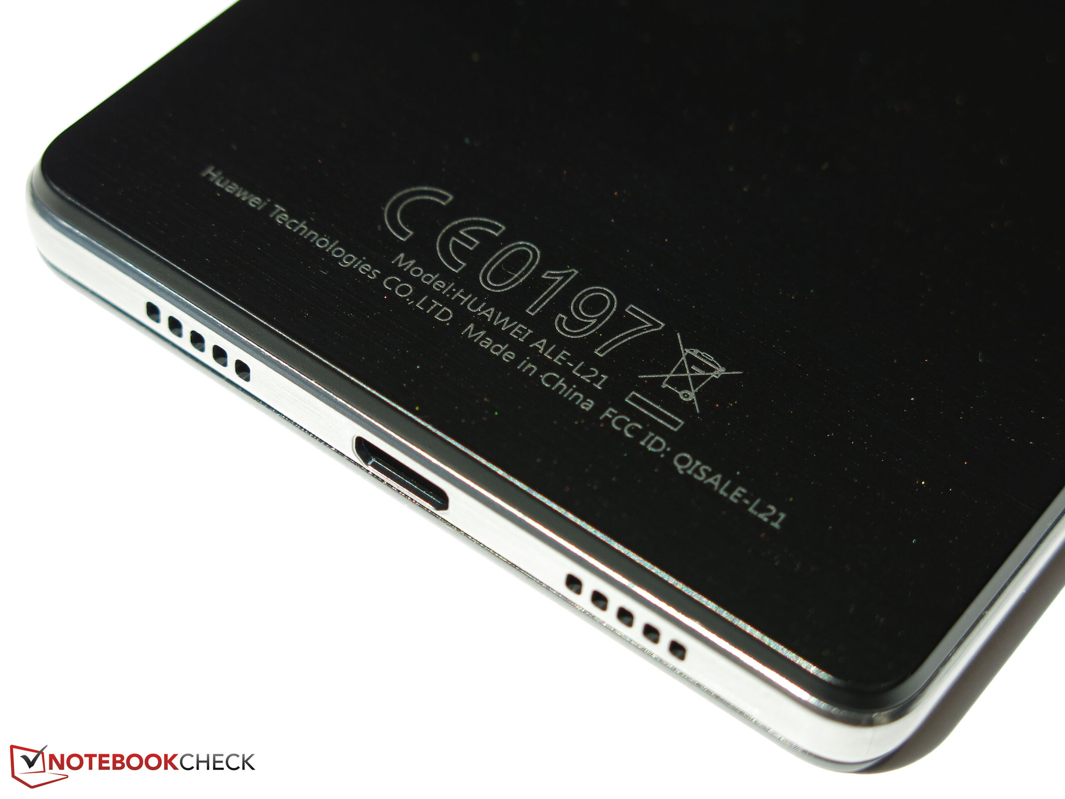 Huawei P8 lite Smartphone Review - NotebookCheck.net Reviews