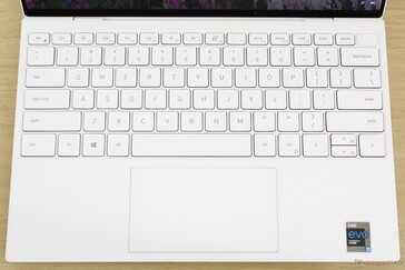 Identical keyboard layout to the XPS 13 9300