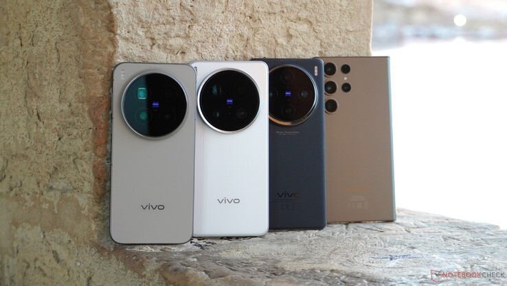 The four test candidates in my travel bag on the trip to Cyprus and Malta: three Vivo flagships and a three-year-old Samsung flagship.