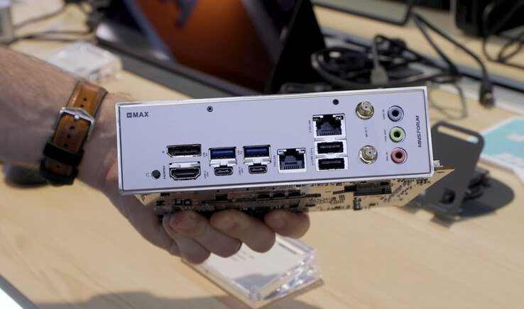 The BD395i Max includes 10 Gbps Ethernet and two USB4 ports. (Image source: PCWorld)