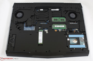 Alienware 17 R4 (7820HK, QHD, GTX 1080) Laptop Review 