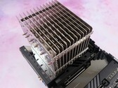 Noctua's NH-P1 is keeping the Ryzen 9 7900 cool without any noise. (Image Source: Club386)