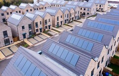 New builds with rooftop solar installation in the UK (Image source: SNRG)