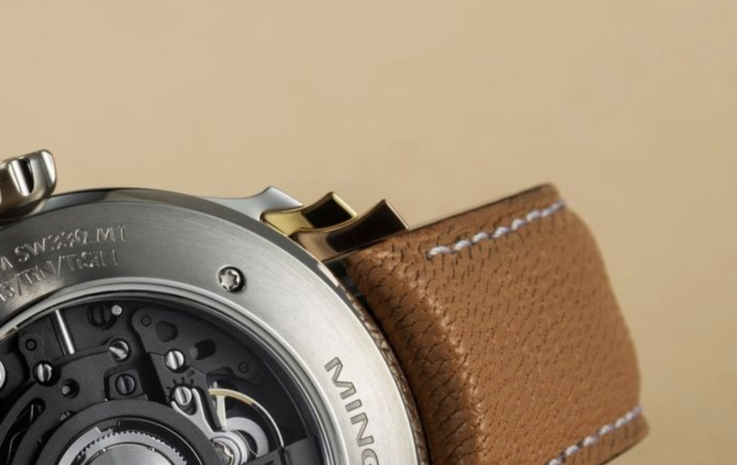 Each lug is built from separate components — that is what allows natural titanium, TiN and TiSiN to sit on three steps of the same case