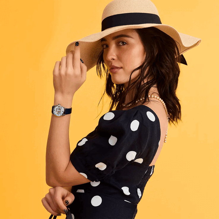 The Citizen FE7097-05W is powered by Eco-Drive tech