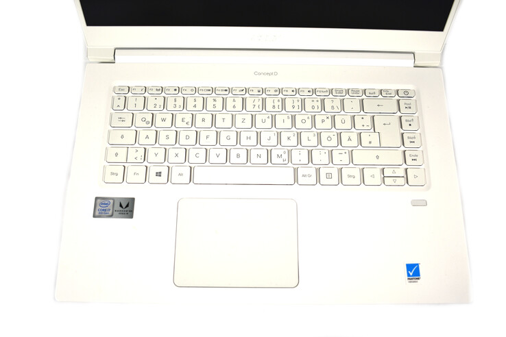 keyboard area Acer ConceptD CN515-51