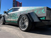 The Cybertruck dually comes with custom caps (Image source: Red's Miami/IG)