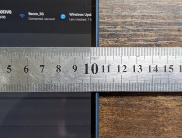 Narrow side bezels