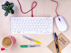 The Raspberry Pi keyboard and mouse come in two colours (Image source: Raspberry Pi Foundation)