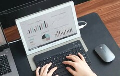 Dasung's latest E Ink monitor combines a 12-inch color panel with a USB-C port. (Image: Dasung)