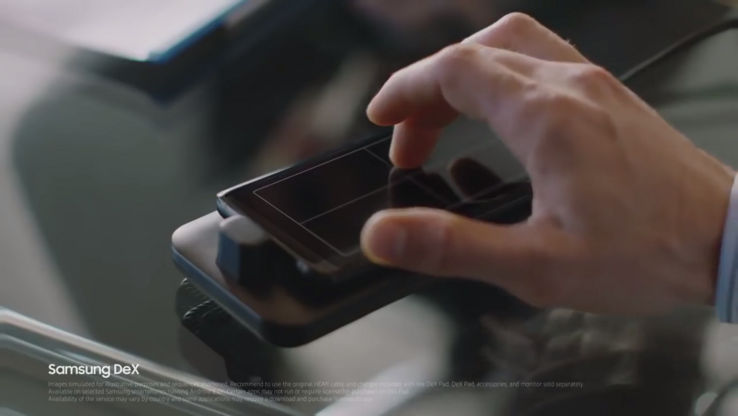 The previously leaked DeX Pad also shows up and confirms the touchpad capability when connected to an external display.