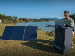 The iNNOPOWER S100W solar panel can also be used as a table. (Image source: iNNOPOWER)