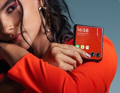 The Razr 50 Ultra looks an awful lot likes its predecessor. (Image source: Motorola)