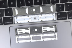 Apple could adopt the scissor switch keyboard mechanism in upcoming MacBooks. (Source: iFixit)