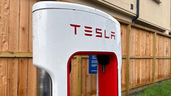 Tesla's Superchargers keep being vandalized (image: KPRC Click2Houston)
