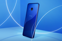 The HTC U11 Life is IP67-certified for water and dust protection. (Image source: HTC)