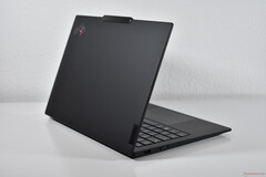 Now with haptic Sensel touchpad: Lenovo ThinkPad X1 Carbon Gen 13 receives customization option (image source: Benjamin Herzig/Notebookcheck)