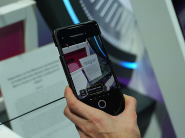 A possible official look at the Vivo X300 Max.